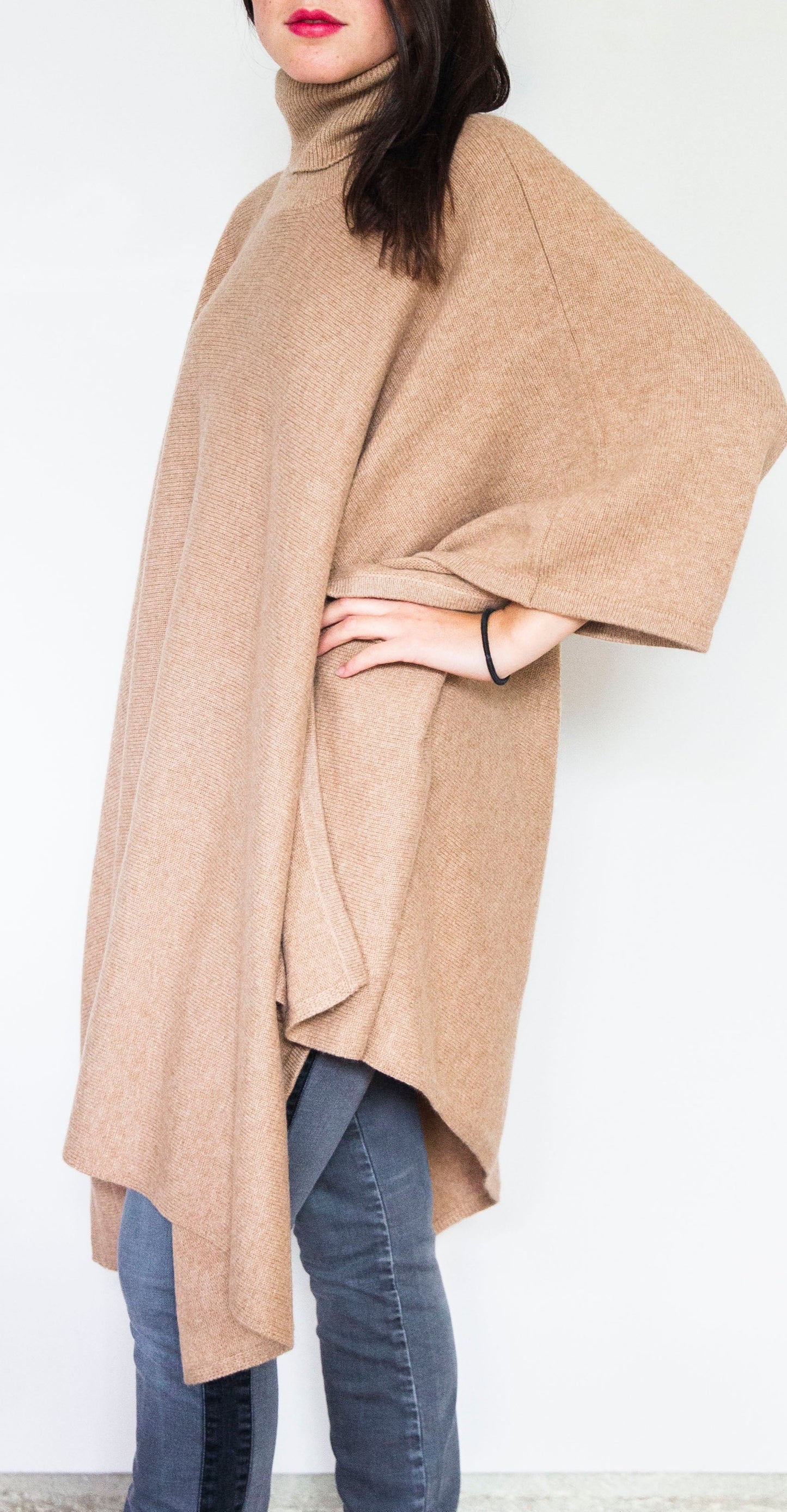 Poncho Julie Camel